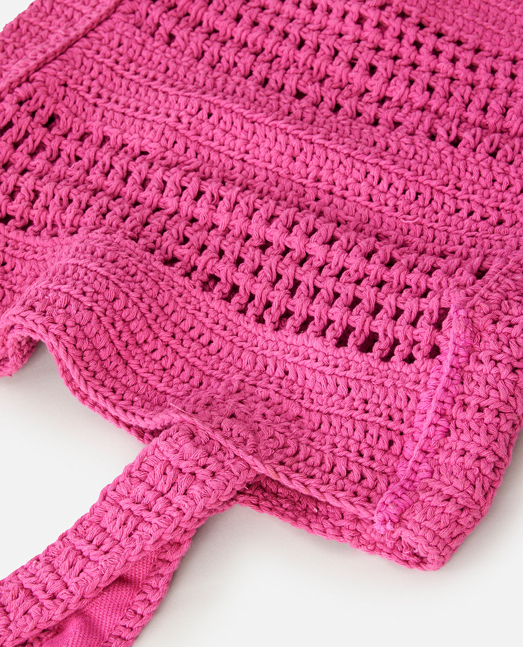 HOLIDAY CROCHET 8L TOTE - hot pink