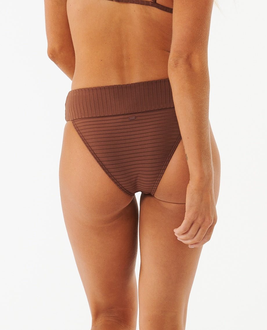 PREMIUM SURF HIGH CHEEKY - brown