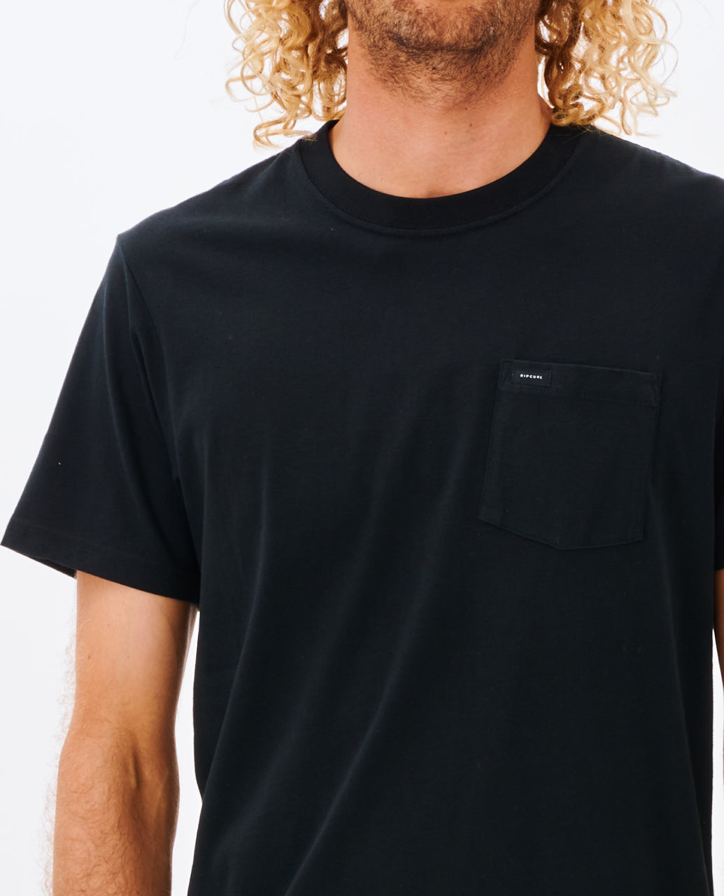 PLAIN POCKET TEE - black