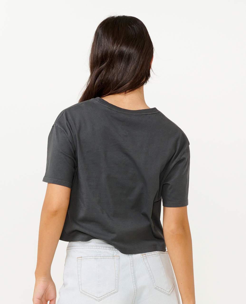 WAVE GLIDERS CROP TEE - washed black