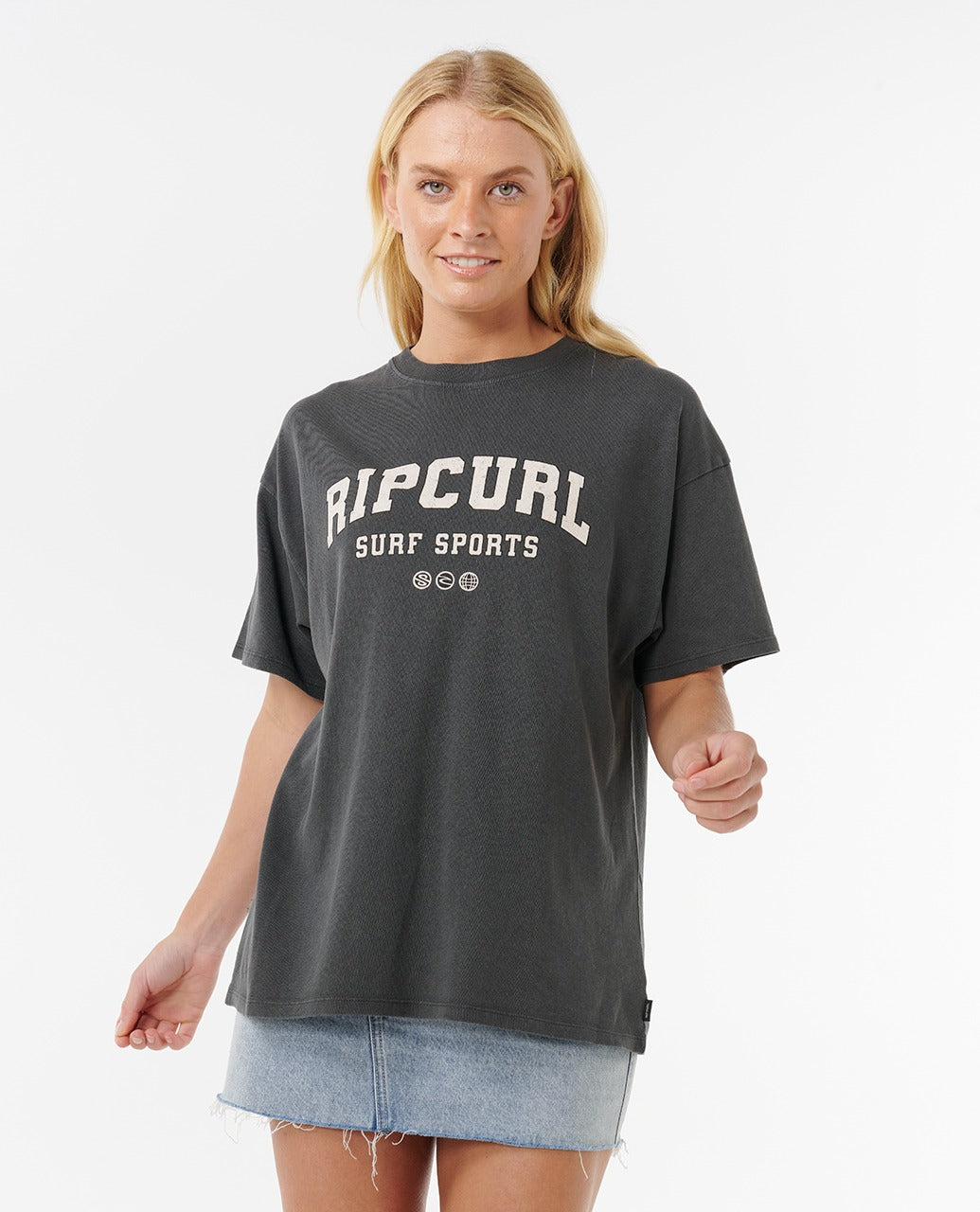 VARSITY SPORTS HERITAGE TEE - washed black