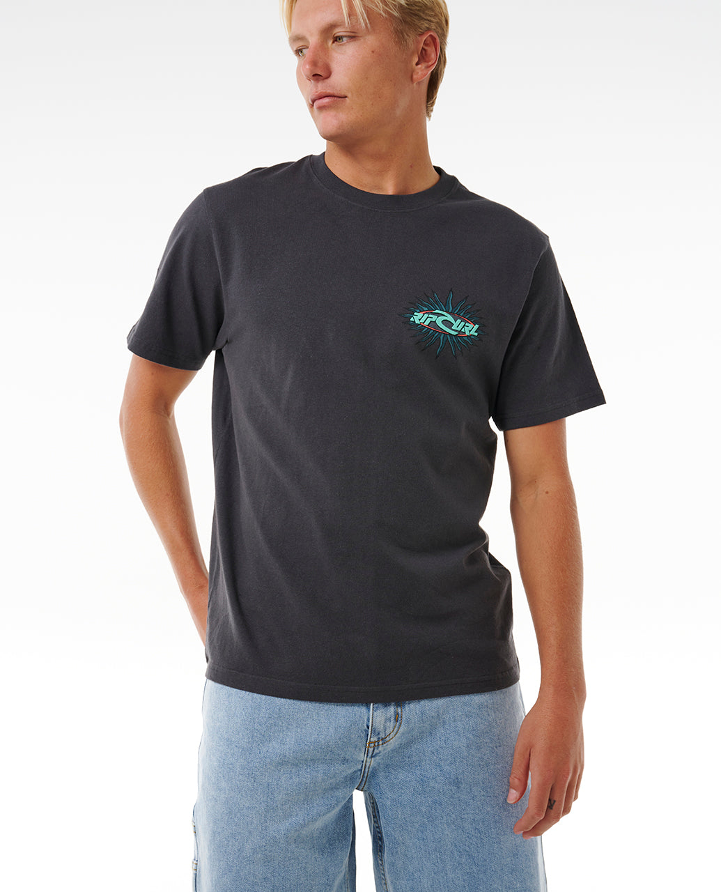 QUEST OVAL BURST TEE - washed black