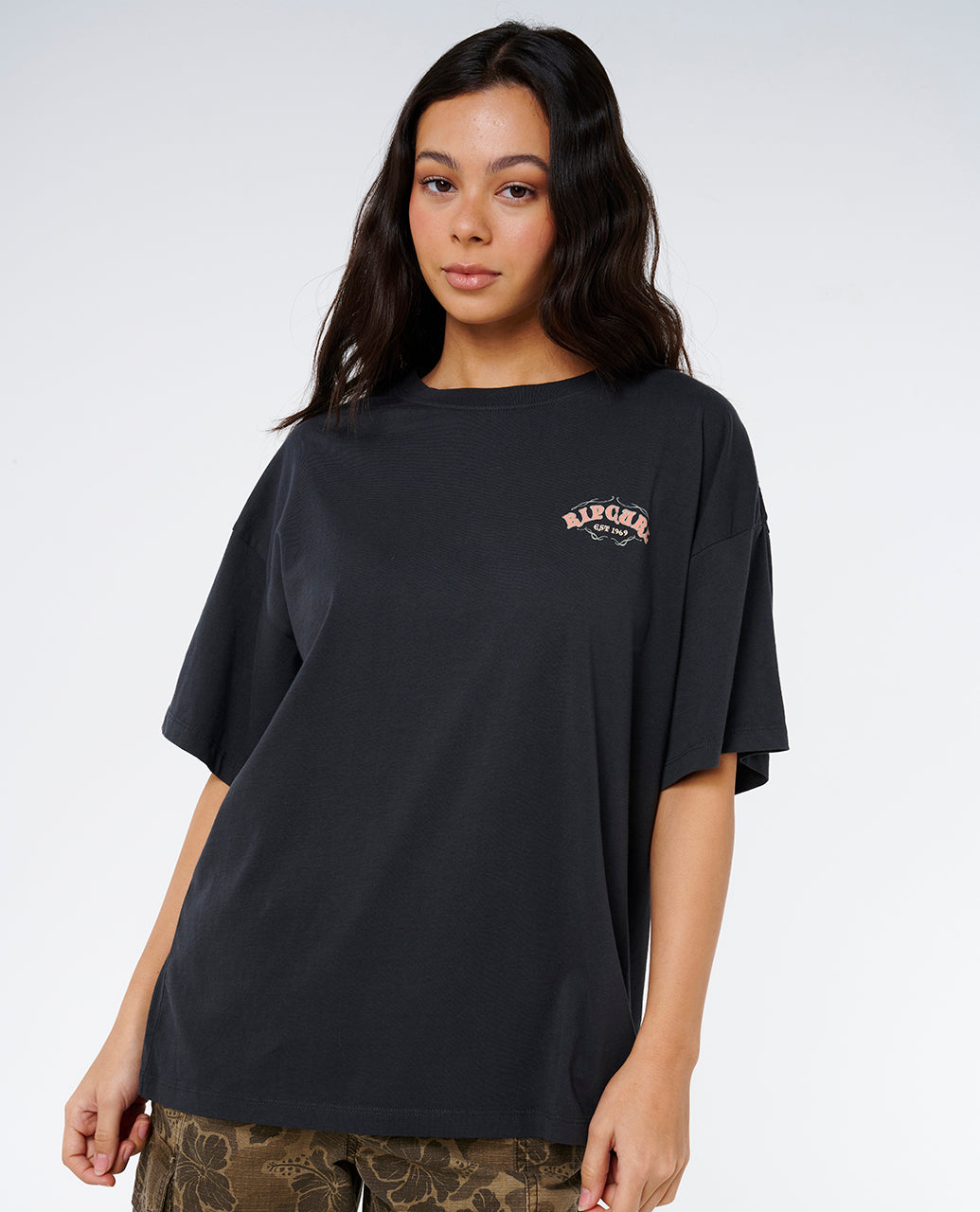 HALF MOON BAY HERTGE TEE - washed black