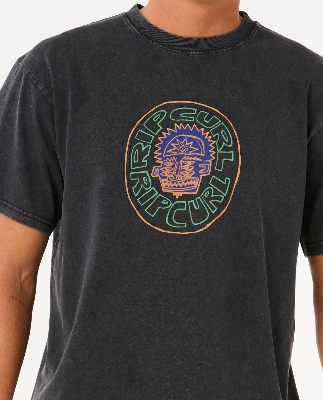 RAW ENERGY VISIONS TEE - black