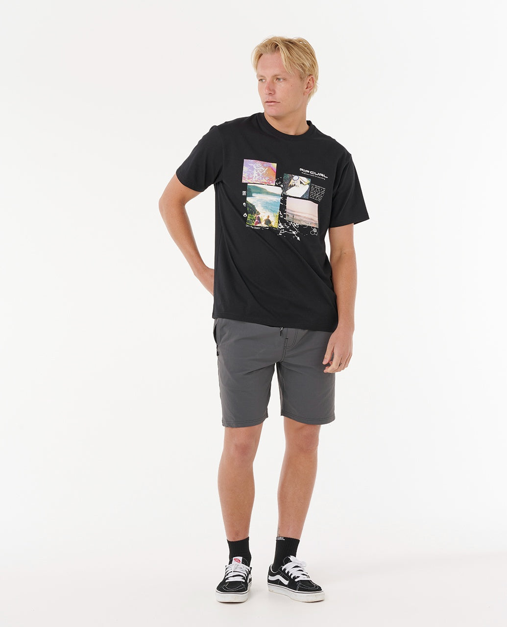SEARCH EXCURSIONS TEE - black