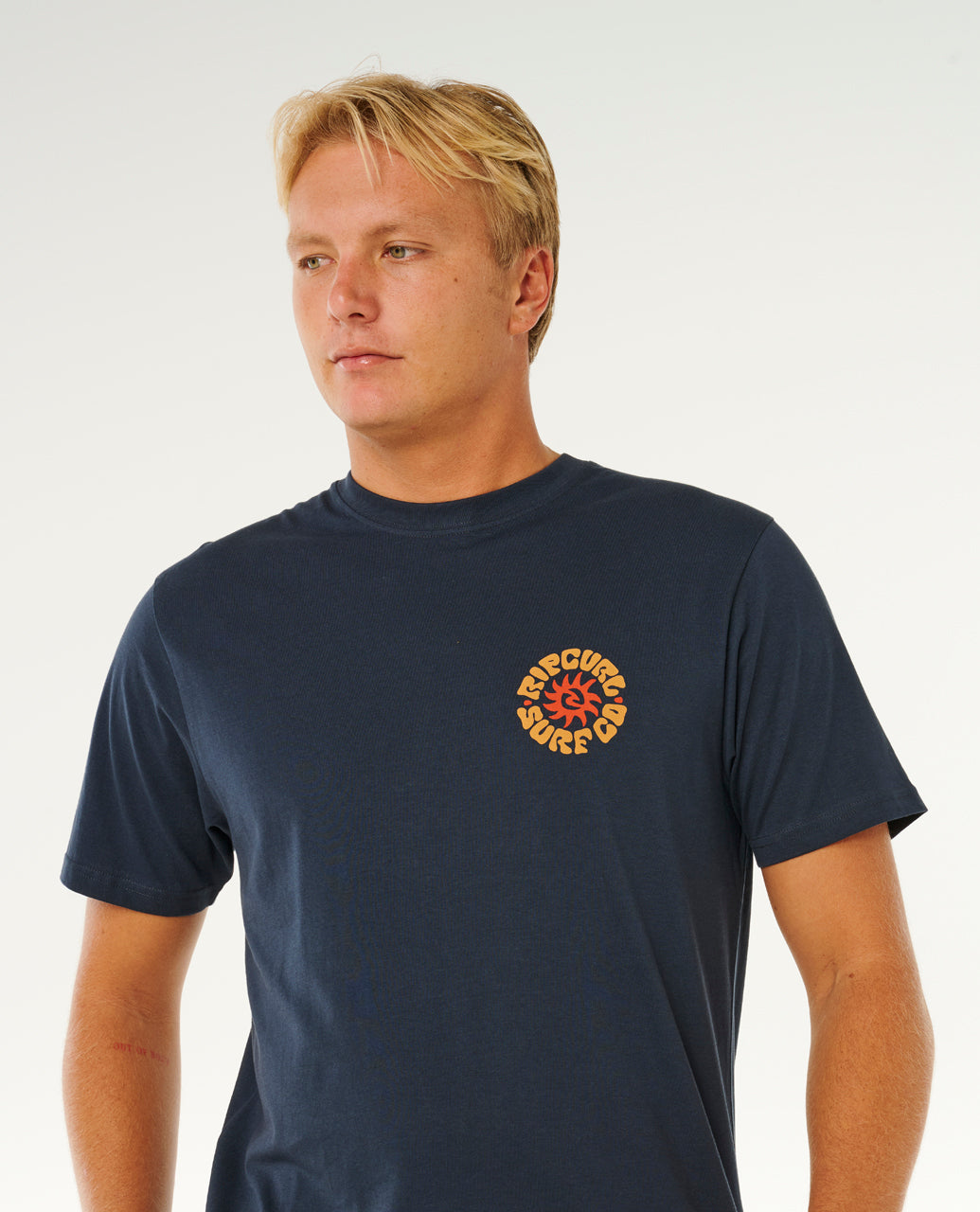 PACIFIC RINSE CIRCLE TEE - dark navy