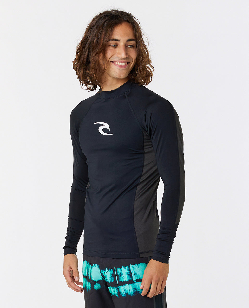 WAVES UPF PERF L/S - black