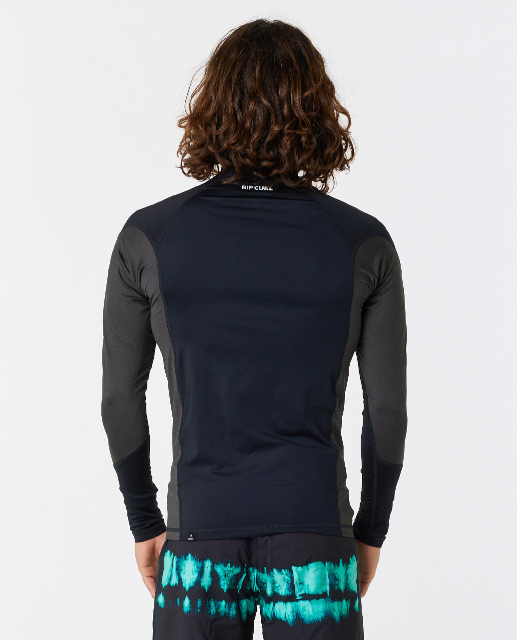 WAVES UPF PERF L/S - black